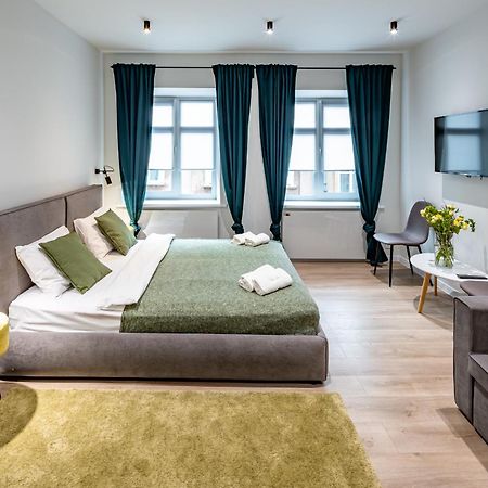 Apartments On Staroyevreiska Street ลวีฟ ภายนอก รูปภาพ